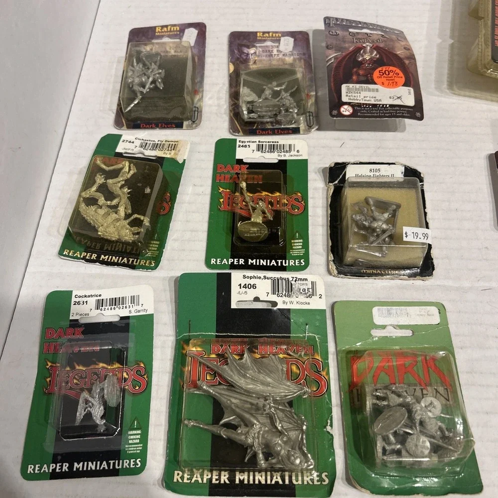 Reaper Miniatures Bulk Lot 10 Unpainted Dark Heaven Legends Figures NEW SEALED